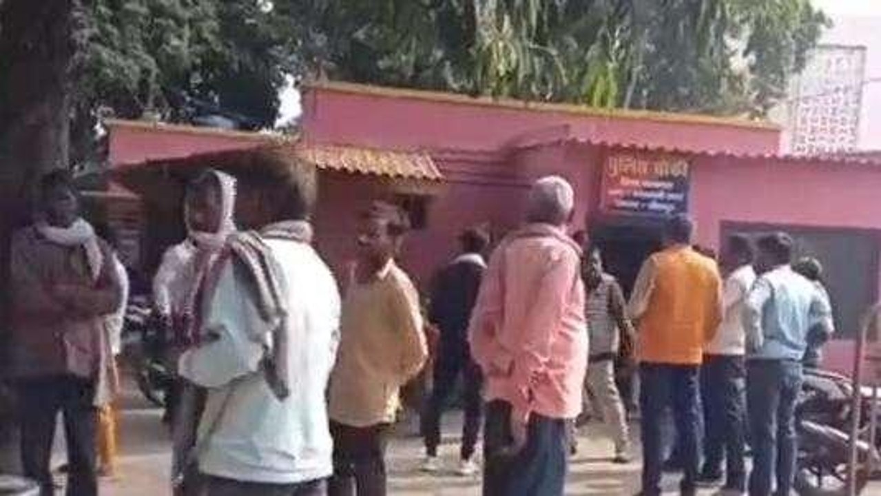 सीतापुर: सड़क पर दिखा रफ्तार का कहर, दो युवकों की दर्दनाक मौत, मची चीख - पुकार