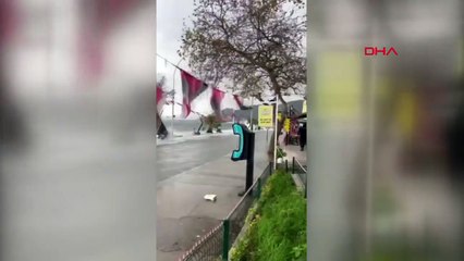 BURSA GEMLİK'TE DENİZ TAŞTI, KARAYLA BİRLEŞTİ