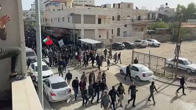 تشييع ثلاثة فلسطينيين قتلوا في عملية عسكرية إسرائيلية في جنين
