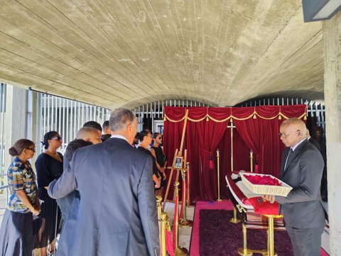 La cérémonie protocolaire des obsèques d'Henri Bangou