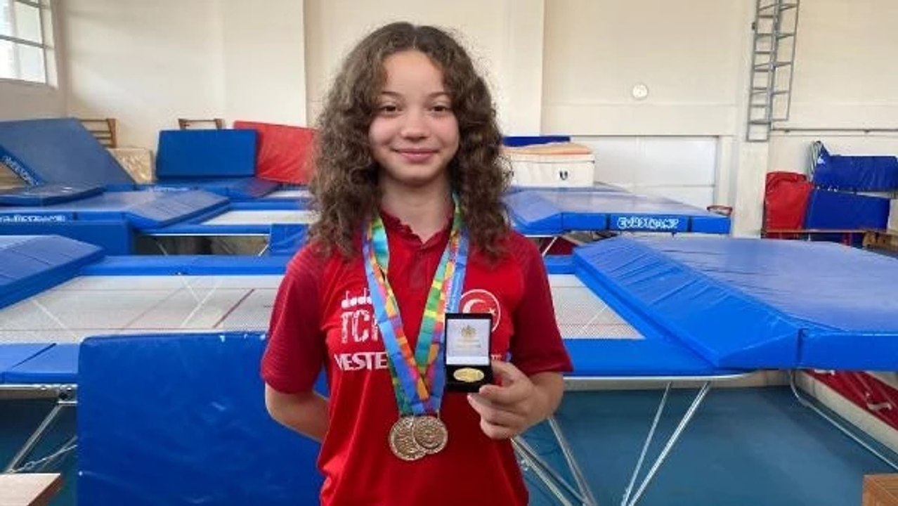 Tuba Bade Şahin Trampolin Cimnastik Gençler Dünya Şampiyonası'nda Gümüş Madalya Kazandı
