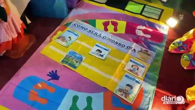 Com entrega dos cartões do ‘Bolsa Progresso’, Marcos Eron abre programação de 62 anos de Monte Horebe