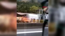 Ankara Otoyolu'nda TIR Kaza Yaptı, Yol Trafiğe Kapatıldı