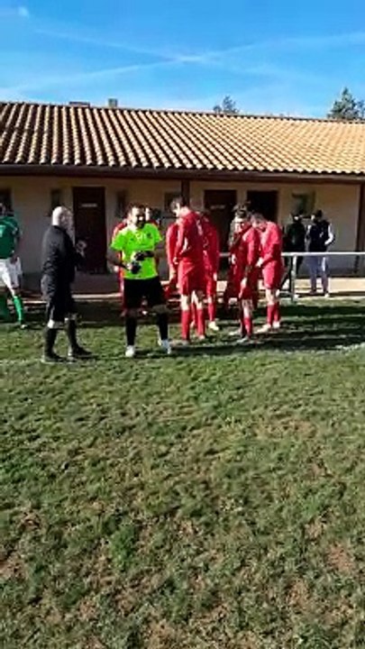 L'ENTRÉE DES JOUEURS : HOSTUN VS AS DU PIC DIMANCHE 26 NOVEMBRE 2023