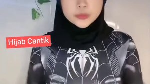 Sheii Hijab Cantik Live Cosplay Spiderman