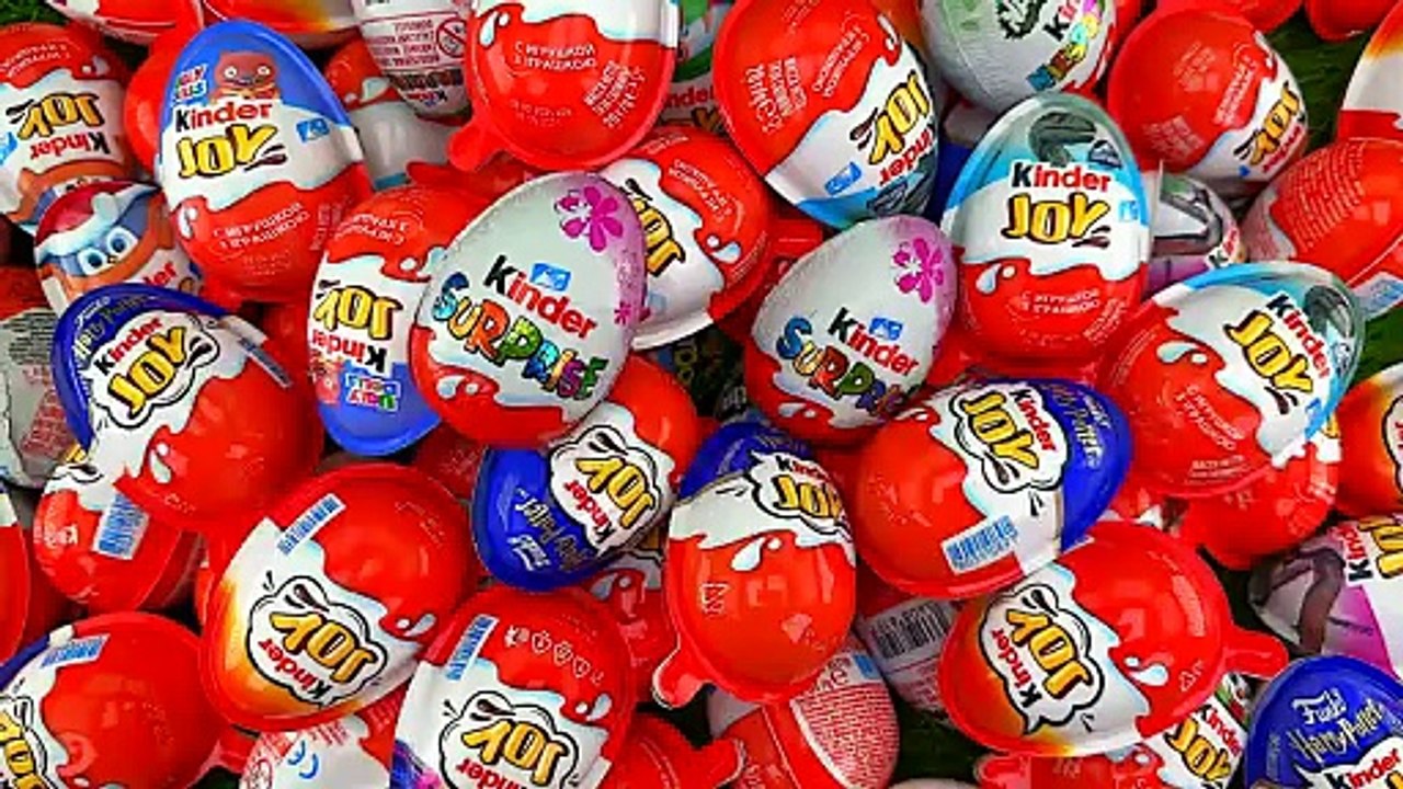 Relaxing_Satisfying___50_Kinder_Joy_Surprise_Harry_Potter_Unwrapping_Surprise_Eggs___Cutting_ASMR(480p)