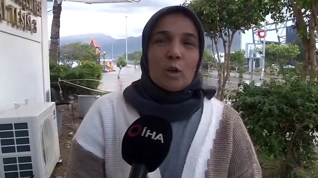 Depremde çöken İskenderun Körfezi'nde kuvvetli yağış sonrası denizle kara birleşti