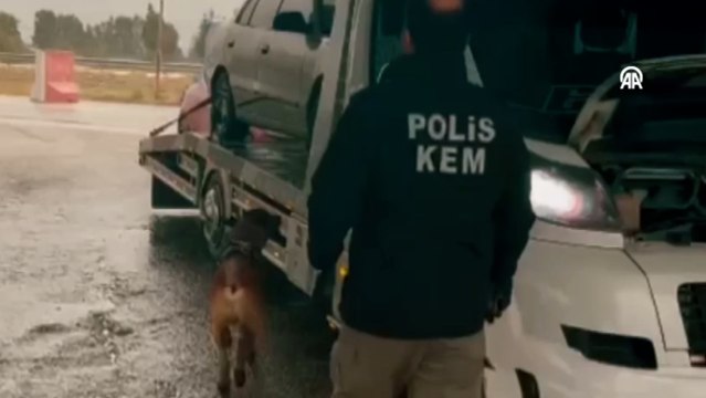 Çekici üzerinde taşınan araçta 75 kilo 750 gram sentetik uyuşturucu bulundu