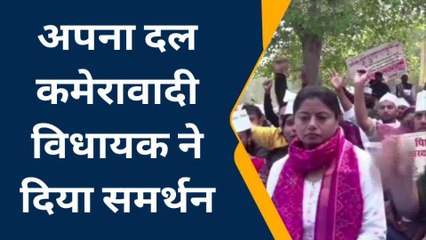 लखनऊ: 69 हजार शिक्षक भर्ती के अभ्यर्थियों का धरना,ठंड में सड़क पर बैठे अभ्यर्थी