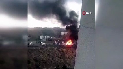 Başkent'te çocuk parkındaki oyuncakları yaktılar