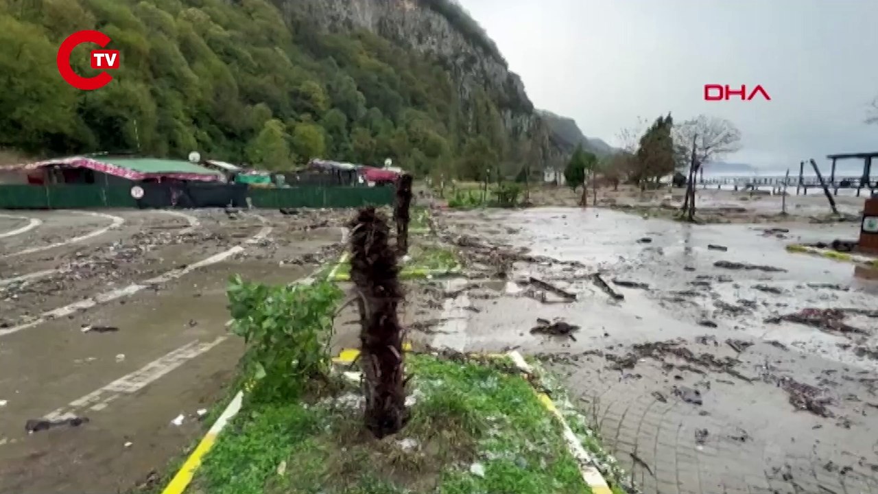BARTINDA DALGALAR NEDENİYLE YÜRÜYÜŞ YOLU VE BÜFELER ZARAR GÖRDÜ