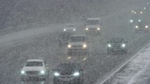 Gefährliche Wetterlage: Neuschnee und Glatteis sorgen für spiegelglatte Straßen