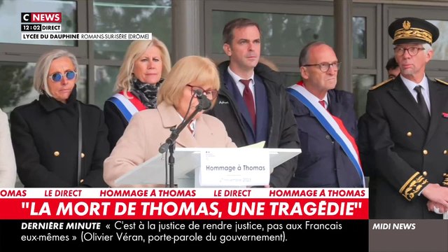 Hommage à Thomas dans son lycée - Une de ses professeurs en larmes: Une horde de sauvages composée de gosses est venue pour tuer, massacrer - Regardez
