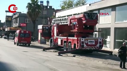 Adana'da 14 katlı apartmanda yangın!