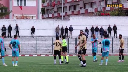 Hocası çılgına döndü, kırmızı kart gören kaptanı tokatladı