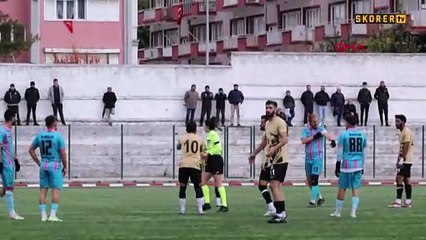Hocası çılgına döndü, kırmızı kart gören kaptanı tokatladı