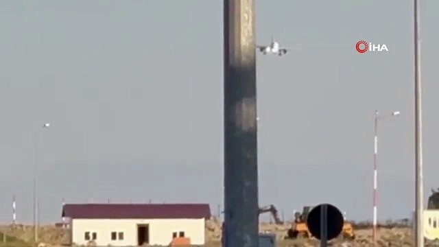 Fırtına uçağı beşik gibi salladı, pisti pas geçti