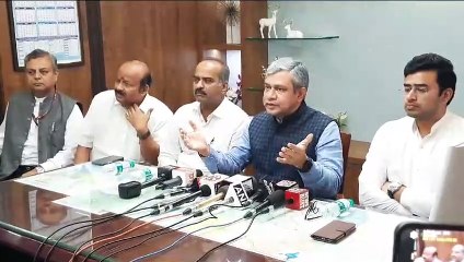 उपनगरीय रेल परियोजना के लिए फंड की कमी नहीं-वैष्णव