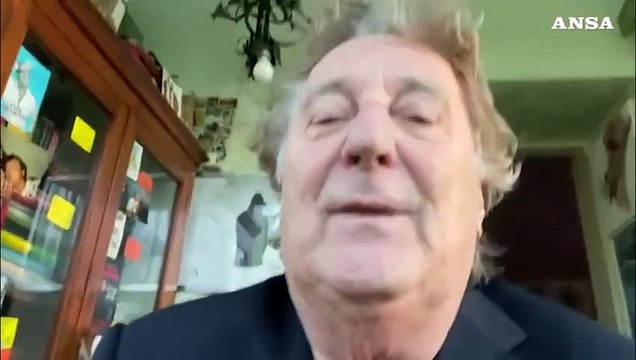 Enzo Iachetti dona un'ambulanza al comitato della Croce Rossa di Bergamo