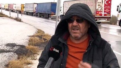 Bulgaristan'da yollar kardan kapandı: Hamzabeyli'de 20 kilometre tır kuyruğu oluştu