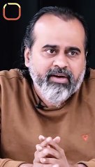 बेहोशी में बच्चा || आचार्य प्रशांत