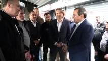 Konak Belediye Başkanı Abdül Batur, Kordon esnafını ziyaret ederek destek sözü verdi