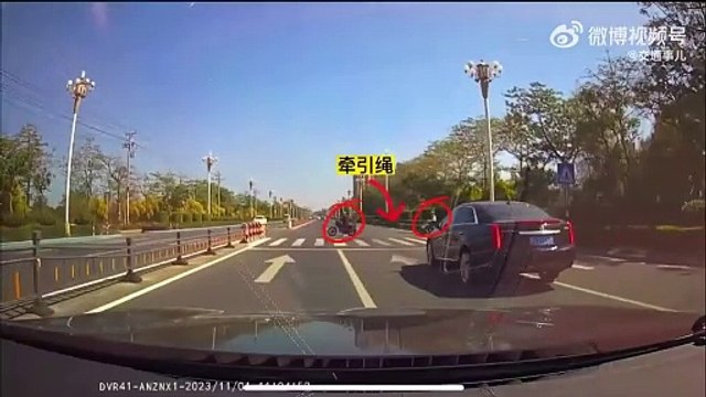 Tracter une moto en panne c'est risqué