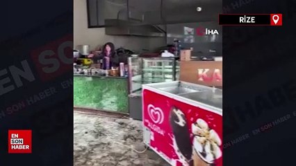 Rize'de deniz kenarındaki sosyal tesisi taşan deniz bastı