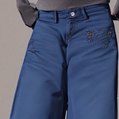 Zara : ce pantalon festif apporte une alternative chic aux robes et aux jupes !