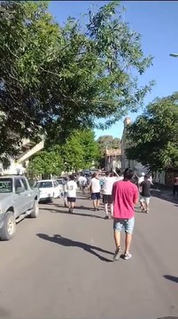 Hinchas de Gimnasia y Tiro de Salta presentes en la cancha de Olimpo pese a la prohibición establecida