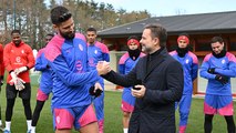 Giroud rewarded for his 100 appearances in Rossonero