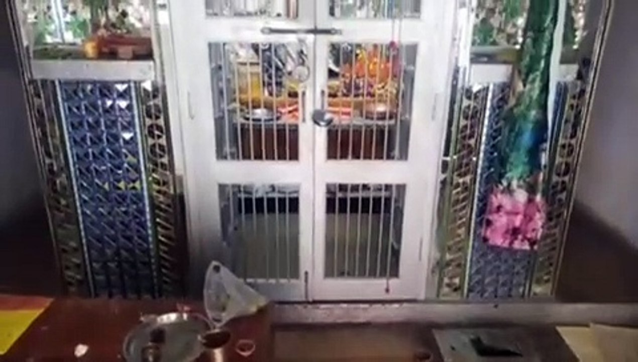 VIDEO : जिले में यहां चोरों ने बनाया मंदिरों को निशाना, तोड़ा दानपात्र