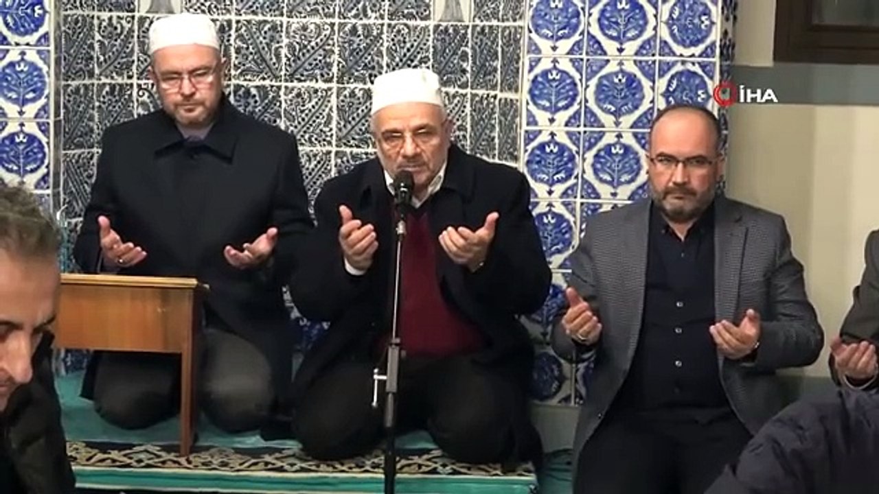Filistinlilere destek amacıyla düzenlenen programda toplu iftar yapıldı