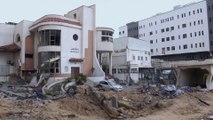 مشاهد الدمار الذي لحق بمجمع الشفاء الطبي ومحيطه في غزة