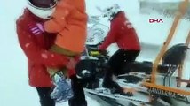 JAK timleri hasta çocuğu kar motoruyla hastaneye ulaştırdı!