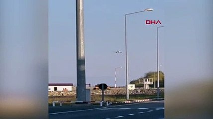 Uçak fırtına nedeniyle piste inemedi, görenler iddiaya girdi: Haydi oğlum, sen yaparsın, inersen seni alkışlayacağım!