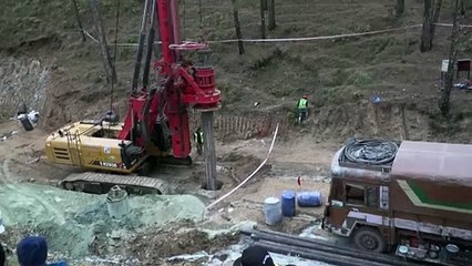Ejército indio excavará manualmente para rescatar a trabajadores atrapados en túnel