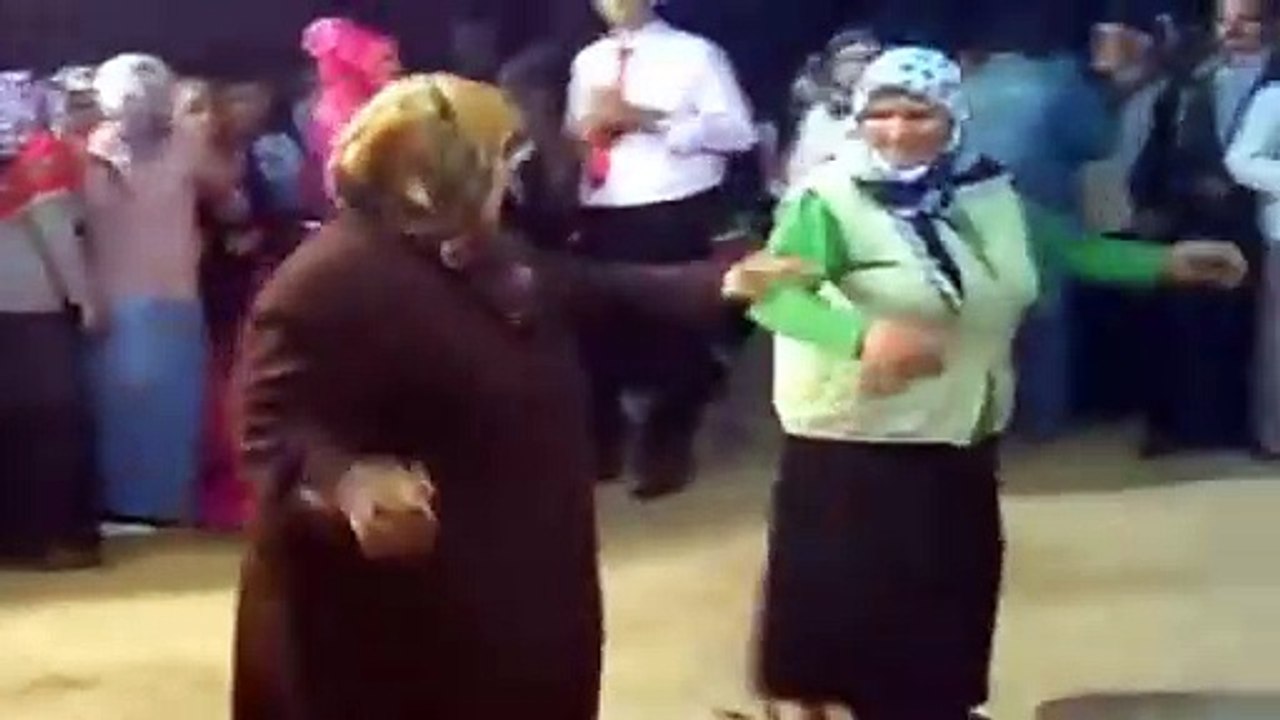 Sındırgı Düğüncüler Köyü Bayanların Akdağ Yaylası Oyunu