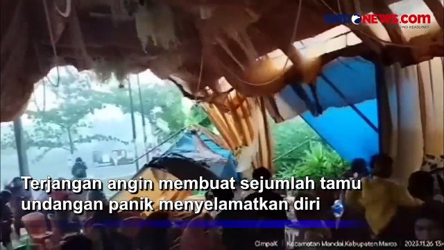 Hujan Deras Disertai Angin Kencang Nyaris Robohkan Tenda Pengantin di Makassar