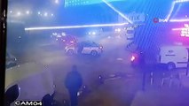 Üsküdar'da hatalı dönüş yapan araç kazaya sebep oldu, o anlar kamerada