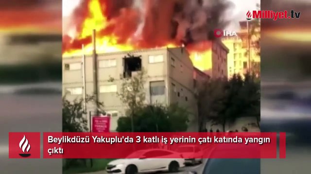 Beylikdüzü Yakuplu'da 3 katlı iş yerinin çatı katında yangın çıktı