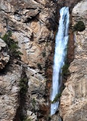 Celkan Şelalesi dört mevsim ziyaretçilerini ağırlıyor