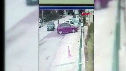 Ev sahibi kiracısını balta ile yaraladı