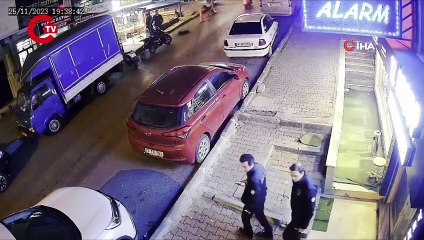 Okuldan çaldıkları bilgisayarı satmak isterken yakalandılar