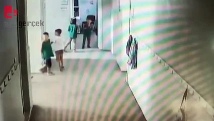 Müdür yardımcısı, 6 yaşındaki çocuğu fırlattı