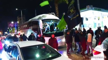 I palestinesi liberarti da Israele festeggiano a Ramallah