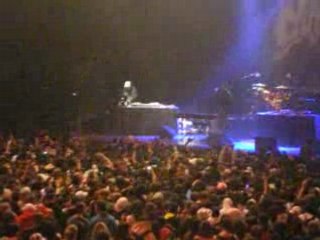 Dj(1) concert chris brown paris