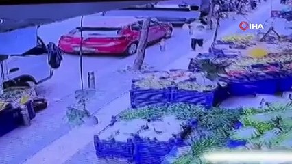 Aracın çarpmasıyla şoke olan çocuk savrulduğu yerden kalkıp kaçmaya çalıştı