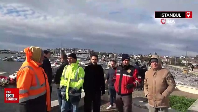 Pendik’te şiddetli rüzgar nedeniyle 4 balıkçı teknesi battı