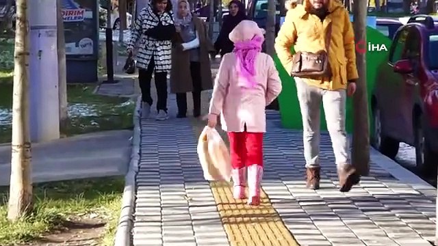 Afyonkarahisar Belediyesi Halk Ekmek Büfeleri Hizmete Girdi